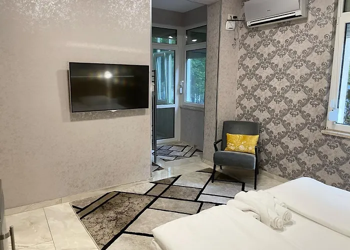 De Luxe Burgas, Center Burgas City